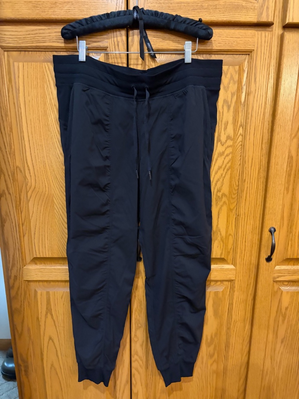 Lululemon black joggers